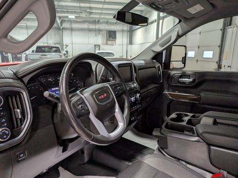 Used 2022 GMC Sierra 2500 SLE w/ SLE Convenience Package image 17