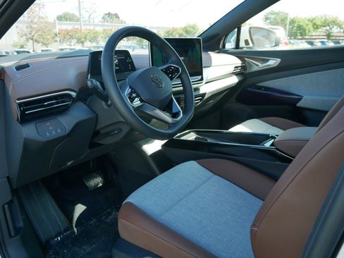 New 2025 Volkswagen ID.4 Pro image 3