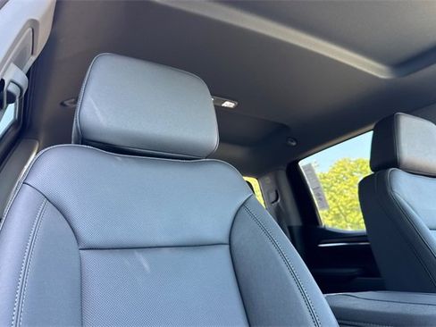 New 2025 GMC Sierra 1500 SLT w/ SLT Premium Package image 18
