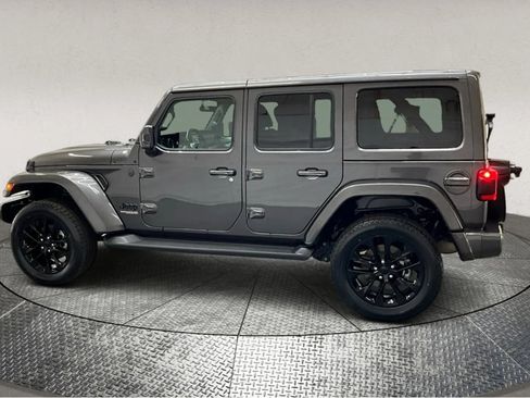 Used 2021 Jeep Wrangler Unlimited Sahara image 5