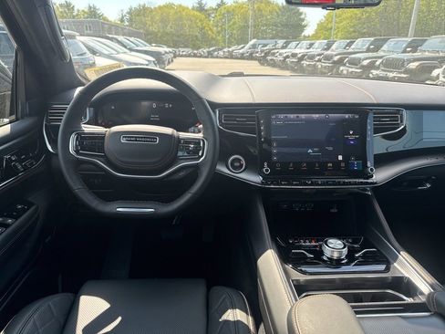 New 2026 Jeep Grand Wagoneer Summit AWD/4WD image 24