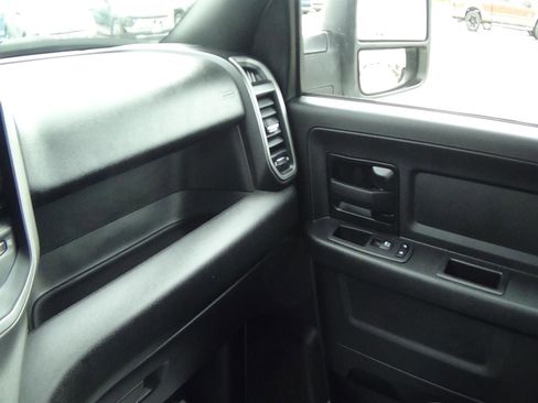 Certified 2024 RAM 2500 Tradesman w/ Chrome Appearance Group image 28