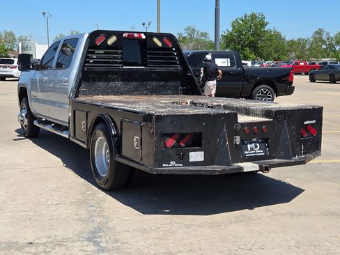 Used 2016 Chevrolet Silverado 3500 LT w/ LT Convenience Package AWD/4WD image 4