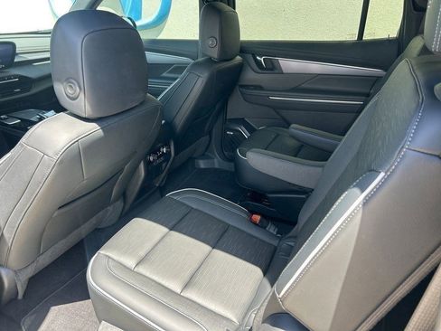 Used 2025 Buick Enclave Sport Touring w/ Super Cruise Package image 11