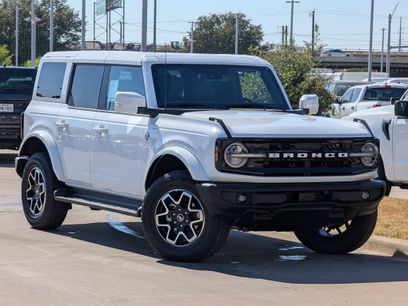 New 2025 Ford Bronco Outer Banks