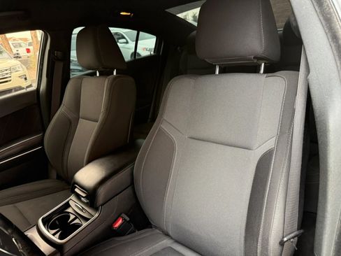 Used 2018 Dodge Charger R/T RWD image 40