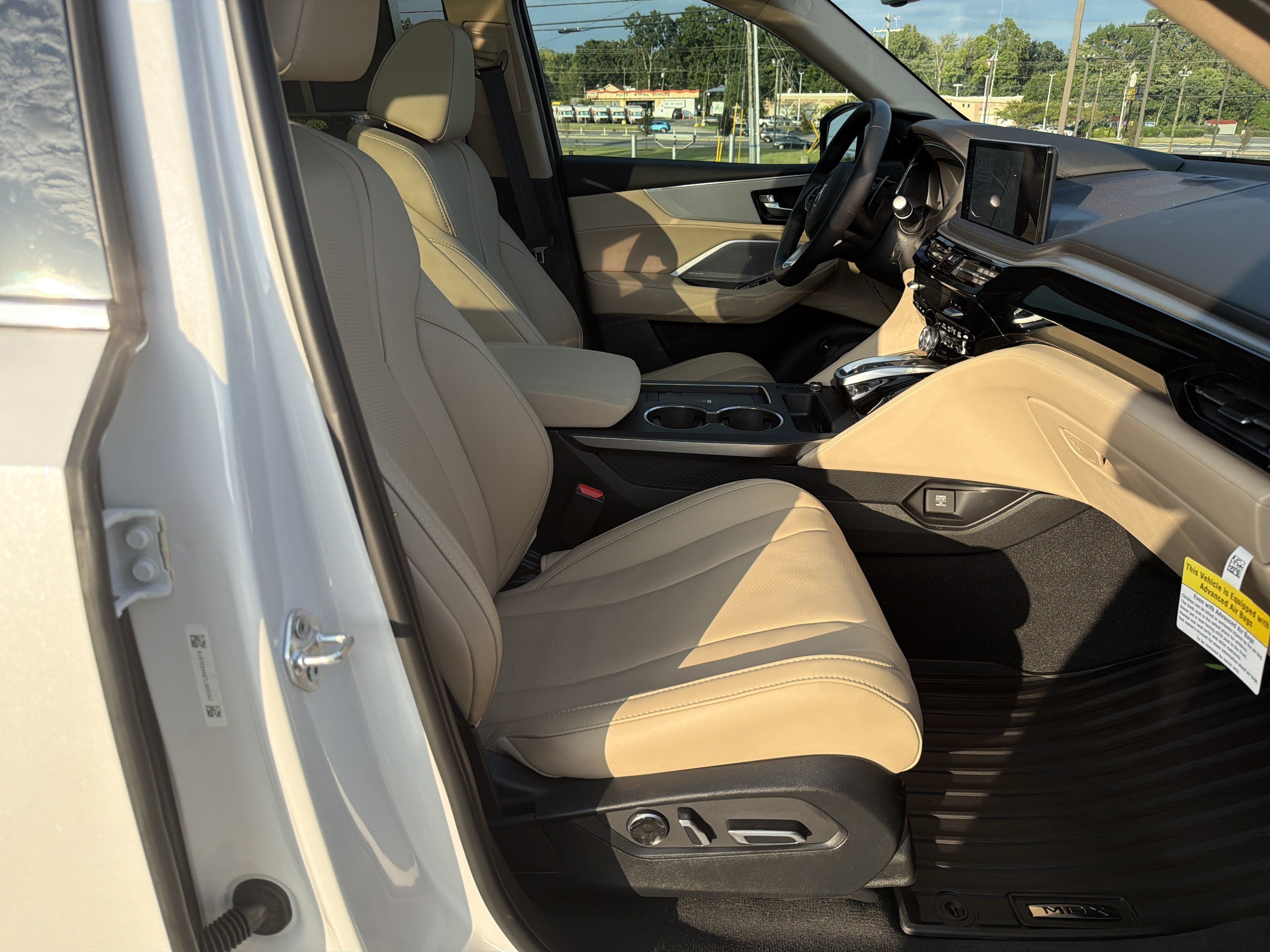 Certified 2026 Acura MDX w/ Technology Package FWD image 34