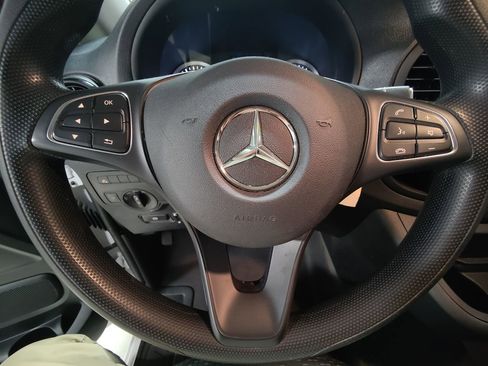 Used 2023 Mercedes-Benz Metris image 23