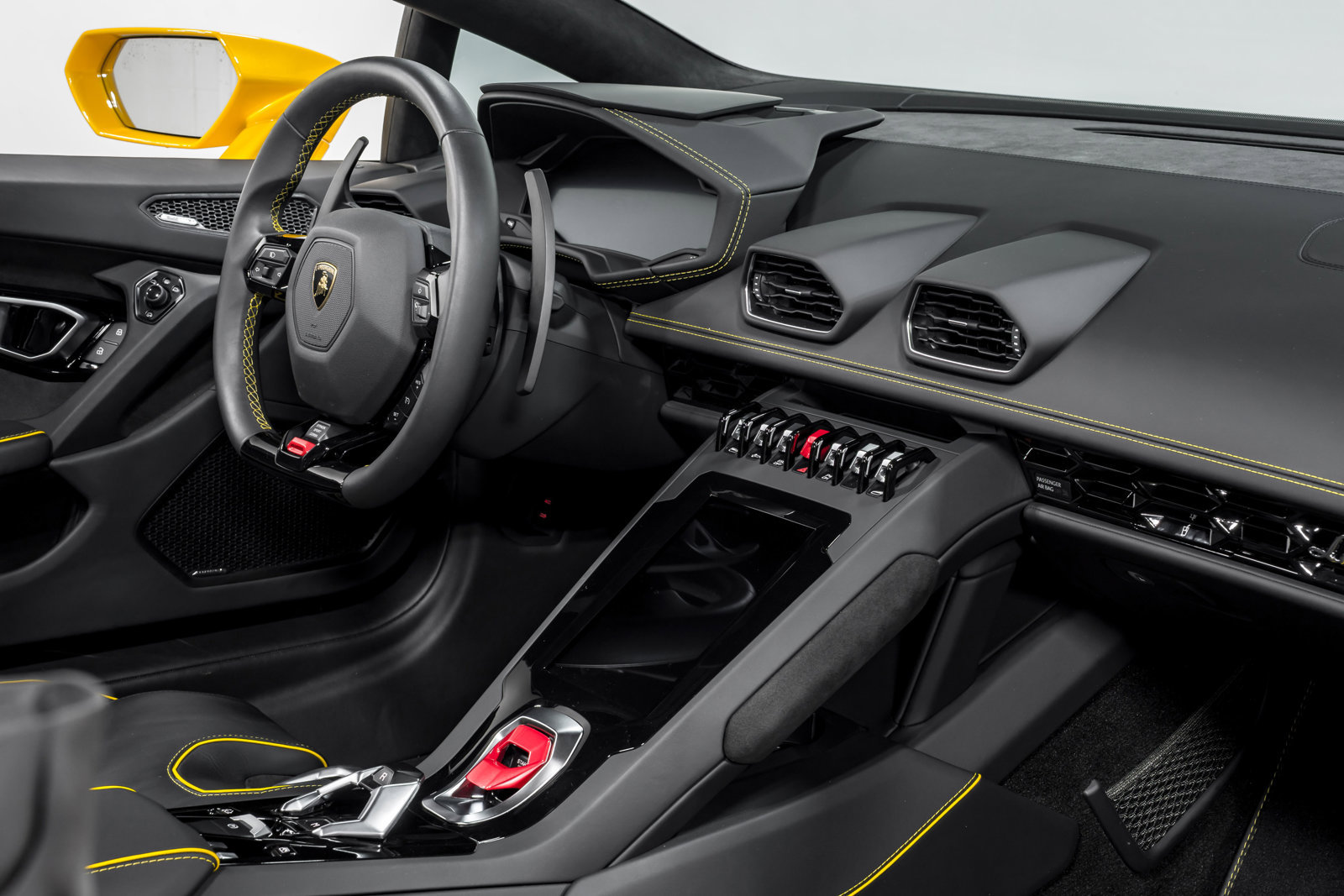 Used 2024 Lamborghini Huracan EVO AWD/4WD image 31