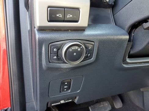 Used 2022 Ford F450 Lariat w/ Chrome Package image 19