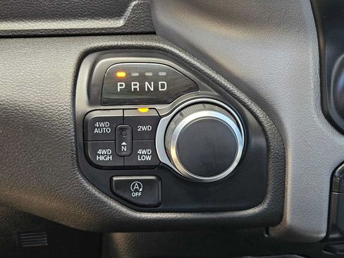 Used 2019 RAM 1500 Big Horn AWD/4WD image 30