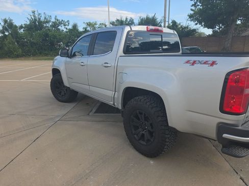 Used 2017 Chevrolet Colorado LT w/ LT Convenience Package AWD/4WD image 4