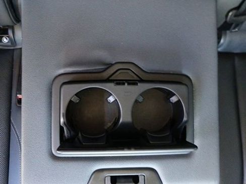 Used 2022 Audi Q8 Premium Plus image 15