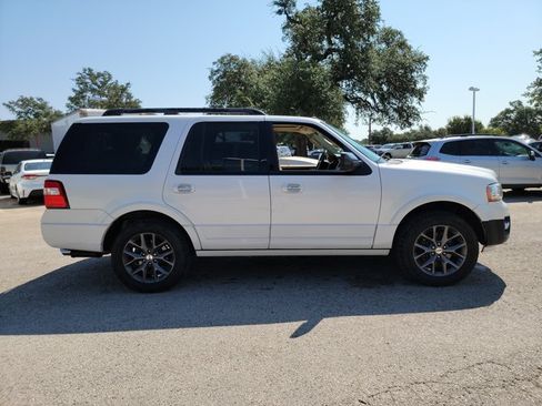 Used 2017 Ford Expedition Limited w/ Equipment Group 301A AWD/4WD image 4