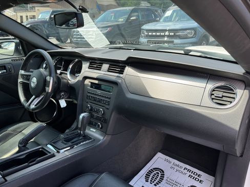 Used 2013 Ford Mustang GT Premium RWD image 11