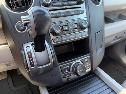 Used 2013 Honda Pilot Touring image 23