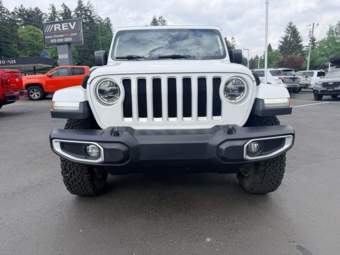 Used 2018 Jeep Wrangler Unlimited Sahara w/ Uconnect 4C Nav & Sound Group AWD/4WD image 8