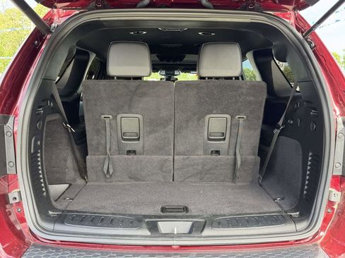 Certified 2022 Dodge Durango R/T w/ Blacktop Package AWD/4WD image 16