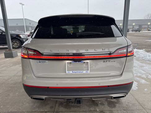 Used 2020 Lincoln Nautilus Reserve w/ Equipment Group 201A image 5