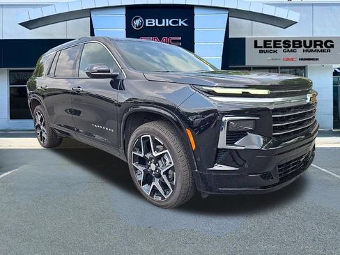 Used 2026 Chevrolet Traverse High Country w/ LPO, Floor Liner Package AWD/4WD image 1