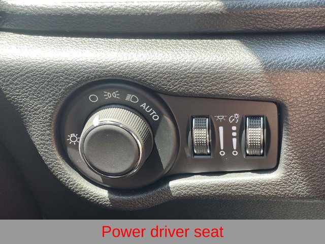 New 2027 Chrysler Pacifica Select FWD image 21