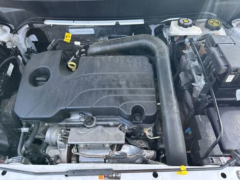 Used 2023 GMC Terrain AT4 w/ LPO, Floor Liner Package AWD/4WD image 30