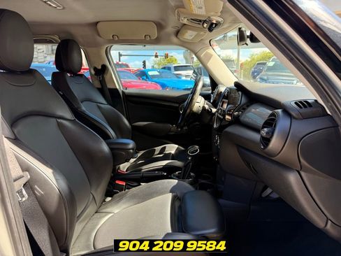 Used 2015 MINI Cooper 4-Door Hardtop FWD image 29