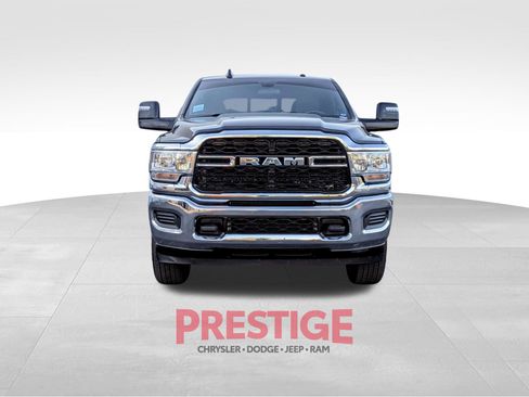 Used 2024 RAM 2500 Tradesman w/ Chrome Appearance Group image 3