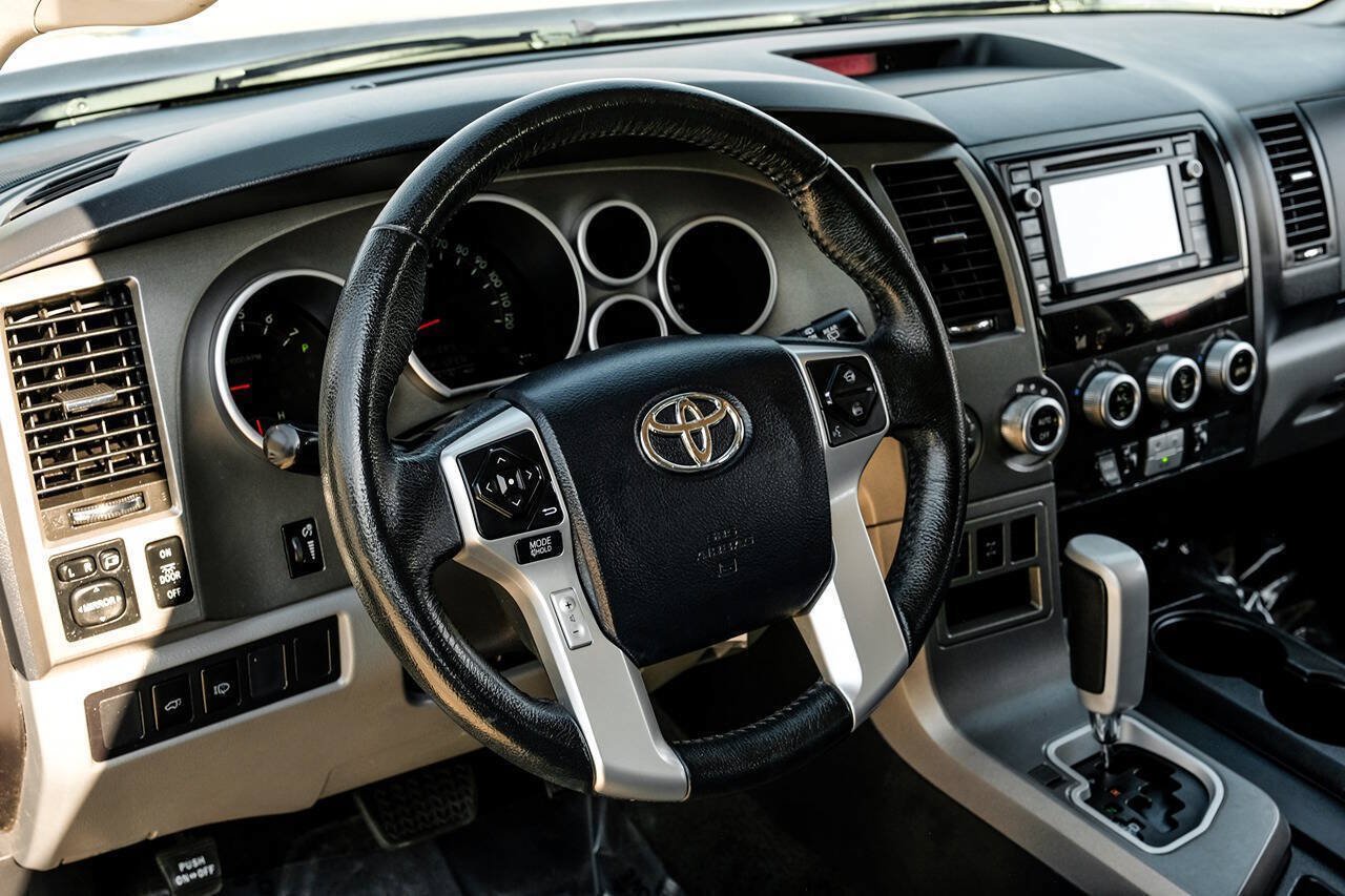 Used 2015 Toyota Sequoia Limited AWD/4WD image 22