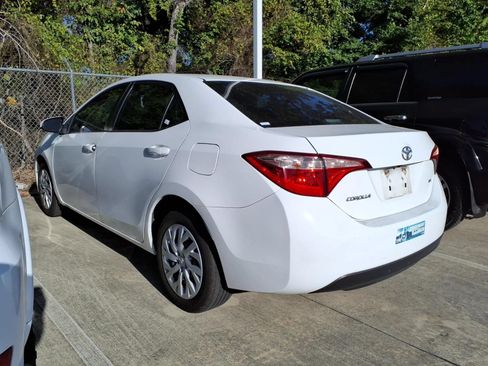 Certified 2018 Toyota Corolla LE FWD image 2