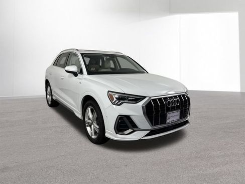 Used 2020 Audi Q3 2.0T Prestige w/ Prestige Package AWD/4WD image 3