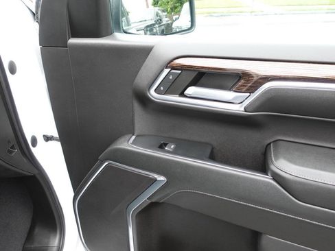 Used 2023 GMC Sierra 1500 Elevation image 30