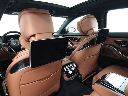 Certified 2024 Mercedes-Benz S 580 4MATIC Sedan image 31