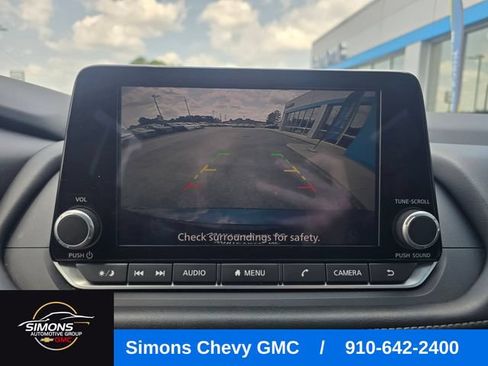 Used 2025 Nissan Rogue SV FWD image 22