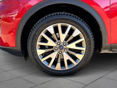 Used 2020 Ford Escape Titanium image 10