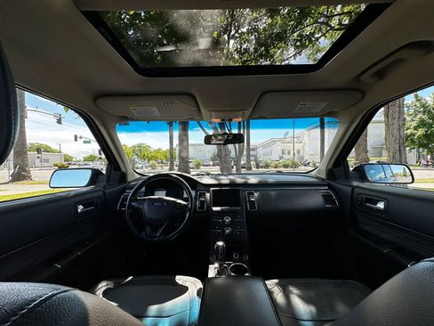 Used 2018 Ford Flex SEL w/ Equipment Group 202A FWD image 12