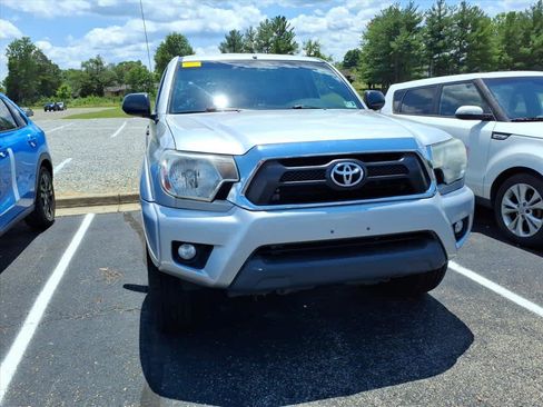 Used 2013 Toyota Tacoma 4x4 Double Cab w/ SR5 Pkg image 7