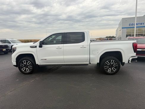 Used 2024 GMC Sierra 1500 AT4 w/ Technology Package image 2