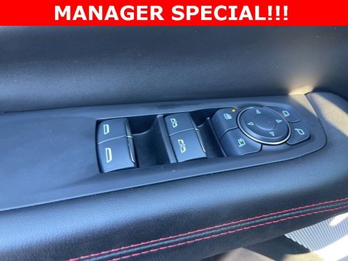 Certified 2025 GMC Yukon XL AT4 Ultimate image 19