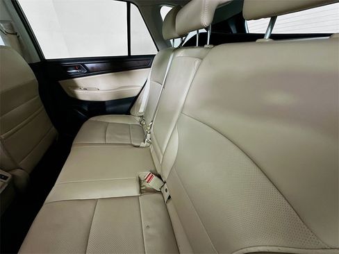 Used 2019 Subaru Outback 2.5i Limited image 4