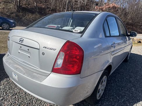 Used 2011 Hyundai Accent GLS image 5