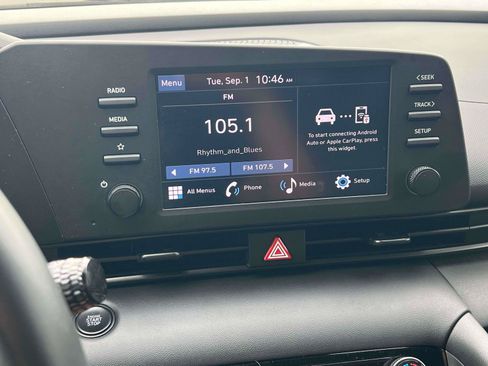 Used 2025 Hyundai Elantra Sport FWD image 9