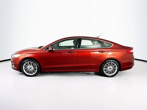 Used 2014 Ford Fusion SE w/ Equipment Group 202A image 4