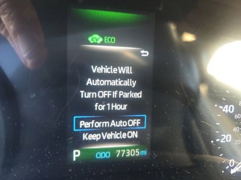 Used 2022 Toyota Sienna XLE image 9