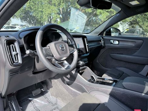 Certified 2023 Volvo C40 P8 Recharge Plus w/ Climate Package AWD/4WD image 11
