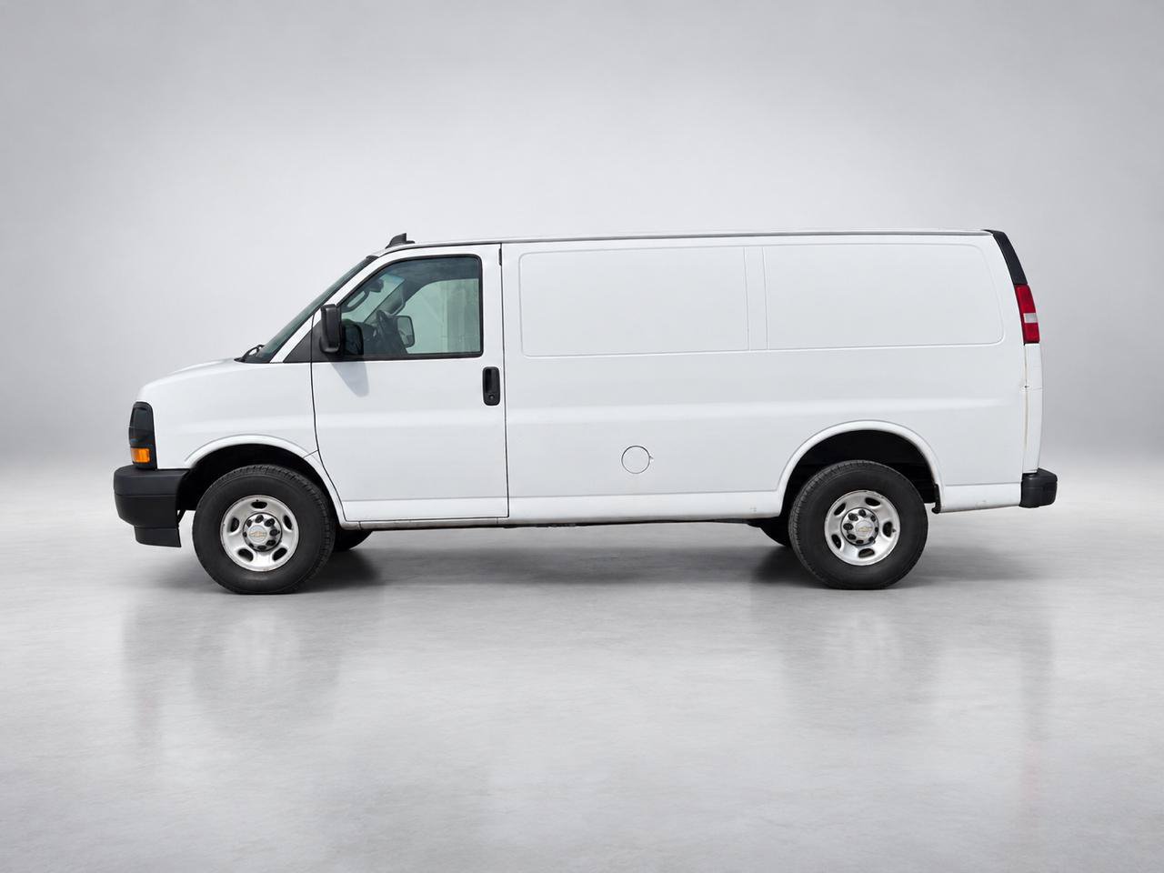 Used 2022 Chevrolet Express 2500 w/ Driver Convenience Package RWD image 2