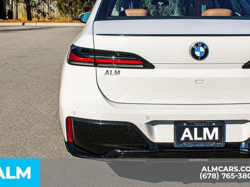 Used 2023 BMW 740i w/ Parking Assistance Package image 13