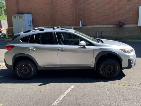 Used 2019 Subaru Crosstrek 2.0i Premium AWD/4WD image 17
