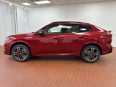 Used 2026 BMW X2 xDrive28i w/ Technology Package AWD/4WD image 2