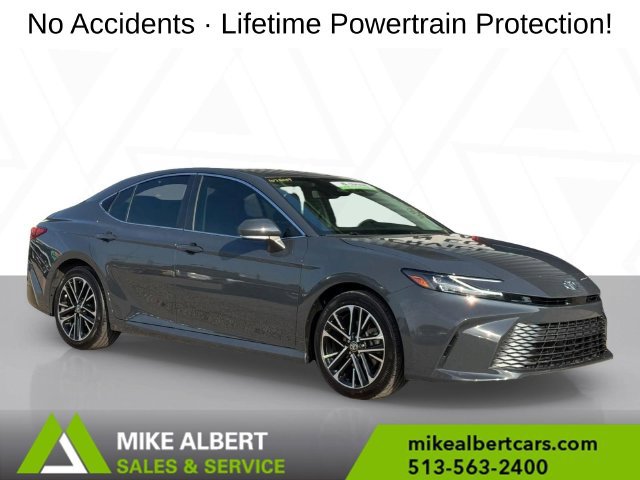 Used 2025 Toyota Camry XLE FWD image 1
